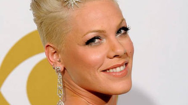 Pink fera bien un duo avec Lily Allen !