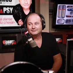 Lundi 05 novembre aves Psy et Kev Adams