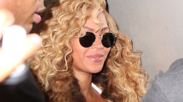 Beyoncé : super sexy en pin-up 50s !