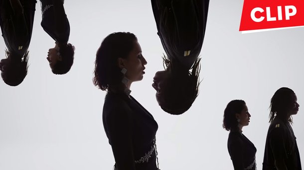 David Guetta et Raye font danser Salif Gueye dans le clip de «Stay (Don’t Go Away)»