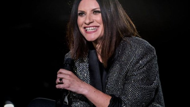 Le saviez-vous? Laura Pausini a collaboré avec… Phil Collins!