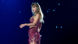 Taylor Swift offre les versions live et remix de « Cruel Summer » à ses fans