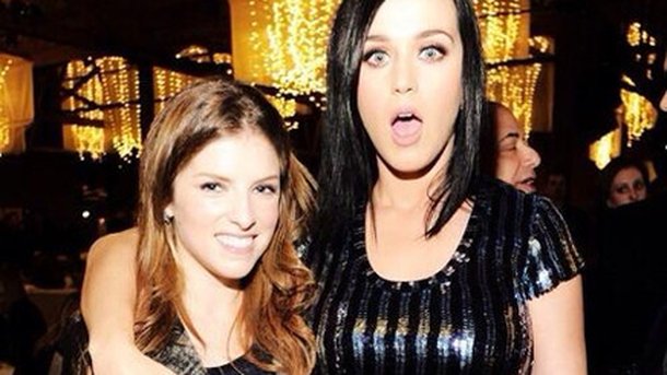 Katy Perry : obsédée par la poitrine d'Anna Kendrick