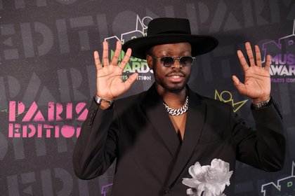 Dadju - Photocall NRJ Music Awards Paris Edition