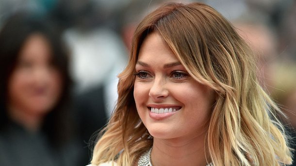 Que raconte "No Filter", le livre de Caroline Receveur