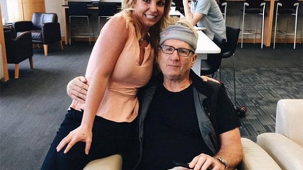 Britney Spears : sa rencontre insolite et très drôle avec l’acteur Ed O’Neill !