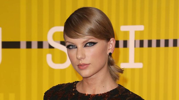 Taylor Swift réalise le rêve d'une fan malade!