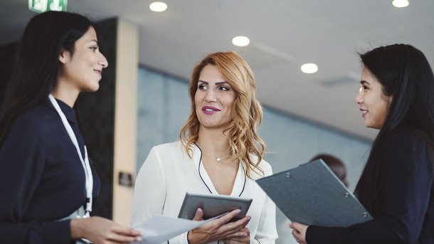 Les infos du Réveil Chérie : Et si les rumeurs en entreprise avaient du bon ?