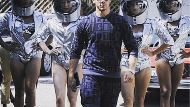 Nick Jonas : il annonce la sortie de son nouveau hit «Levels» !