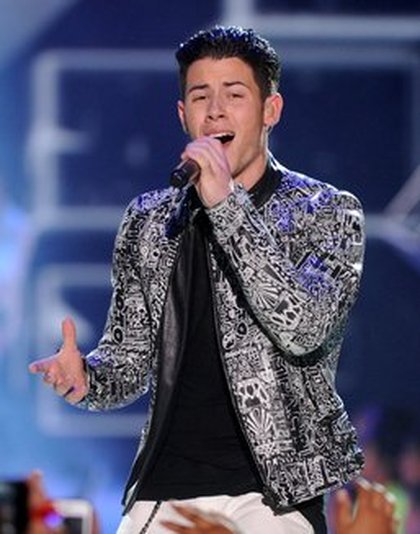 Nick Jonas perfoms @ Kids Choice Awards 2015