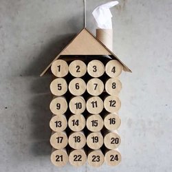 Un calendrier rouleaux de papier toilettes recyclé