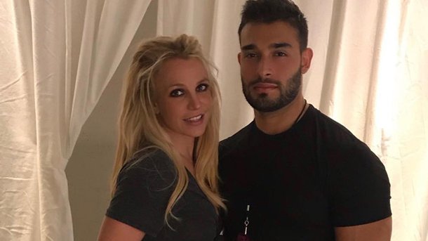Britney Spears internée: son compagnon Sam Asghari brise le silence