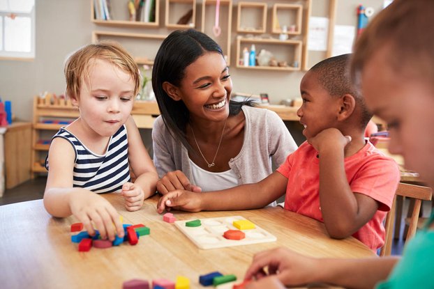 Les écoles Montessori  vers une nouvelle éducation