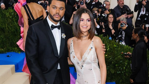 Selena Gomez : sa mère est heureuse de sa relation avec The Weeknd