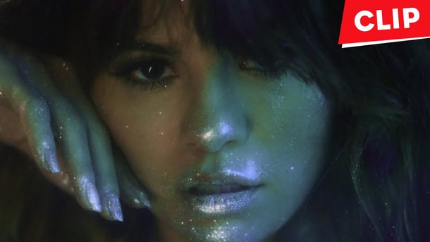 Selena Gomez partage son univers féerique dans «Rare»