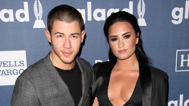 Demi Lovato et Nick Jonas annulent des concerts!