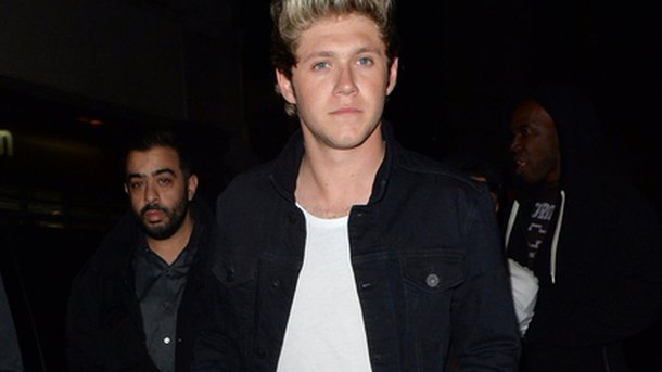Niall Horan : les One Direction célèbrent son anniversaire sur scène!
