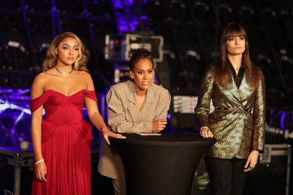 Wejdene, Amel Bent et Clara Luciani - Backstage NRJ Music Awards Paris Edition