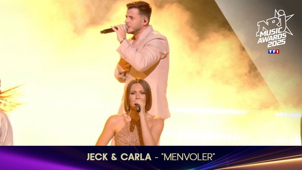 Jeck et Carla offrent un duo intime avec "M'envoler"
