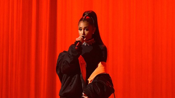 Ariana Grande tease sa nouvelle chanson «R.E.M»!