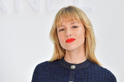 Angèle au défilé Chanel à la Fashion Week. Le 3 mars 2020 à Paris.