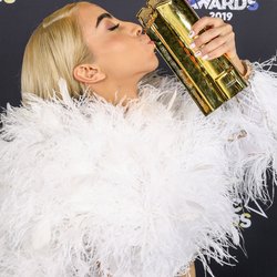 Bilal Hassani - Photocall - NRJ Music Awards 2019