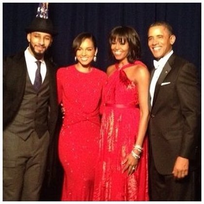 Alicia Keys et son mari lors de leur rencontre avec Barack et Michelle Obama