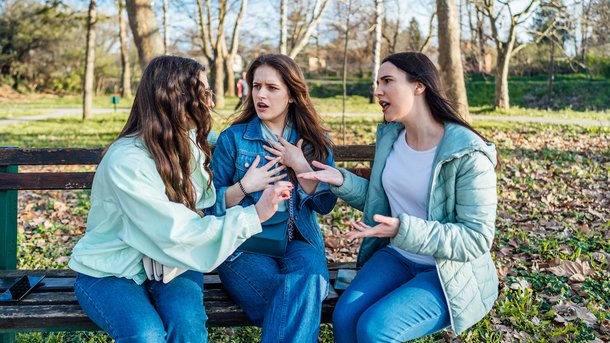 Les infos du Réveil Chérie : ce mot de 6 lettres serait la pire insulte pour la Gen Z ! Le connaissez-vous ?