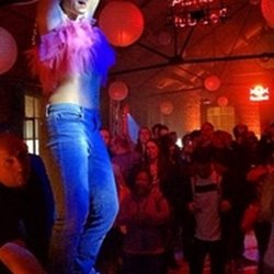 Lily Allen a toujours aimé faire la fête et même si elle est maman !