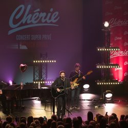 Patrick Bruel interprète ses plus grands titres sur la scène du Casino Barrière de Lille.