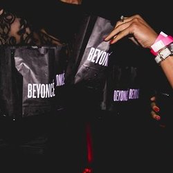 Beyoncé fête la sortie de son nouvel album