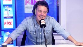 Alex Vizorek explique, dans son spectacle "Ad vitam",  pourquoi il déteste les funérailles
