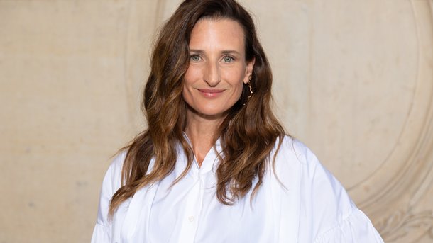 « Dix Pour Cent » : Camille Cottin quitte son rôle d’agent pour devenir…