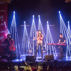 Concert Pop Love - Marina Kaye