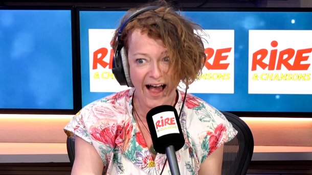 Julie Villers à Anthony Kavanagh : "Puisque nous recevons Anthony Kavanagh, qu’on ne présente plus, donc je ne vous présenterai pas. Et ça m’arrange, je n’ai que 2 minutes, ah tiens, quelqu’un m’a dit ça hier soir !.."