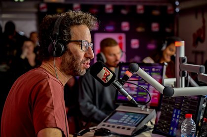Manu, M Pokora et Miss France 2019 - Manu dans le 6/9