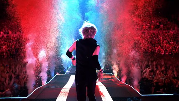 Indochine rend hommage à son public dans le nouveau clip de «Karma Girls»