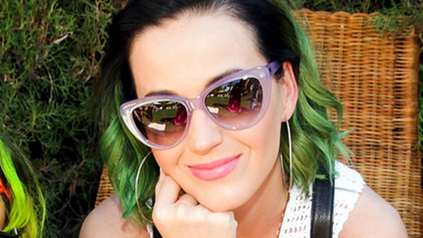 Katy Perry : très proche de Robert Pattinson !