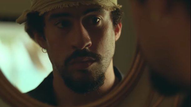 Bad Bunny fait le ménage dans son nouveau clip "TURiSTA"