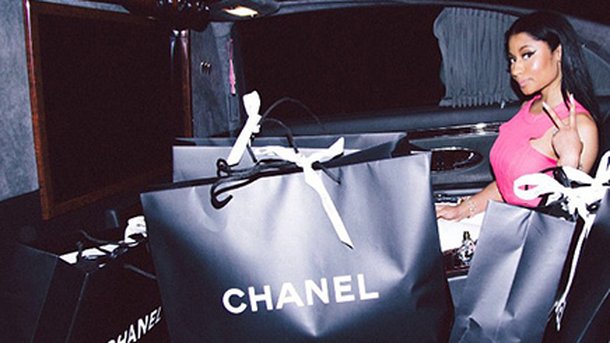 Nicki Minaj se lâche chez Chanel!