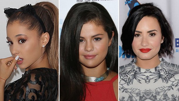 Ariana Grande félicite Selena Gomez et Demi Lovato!
