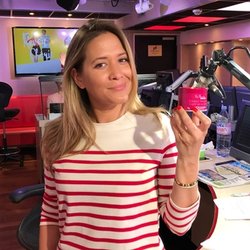 Stéphanie Loire est marraine de "La Flamme Marie Claire" pour l'éducation des jeunes filles à travers le monde