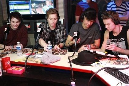 Mercredi 2 Avril avec 5SOS