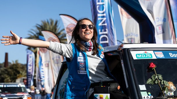 Rallye Aïcha des Gazelles du Maroc : La Team 102 a reçu son gilet bleu !