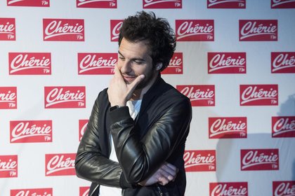 Amir prend la pose pour Chérie FM