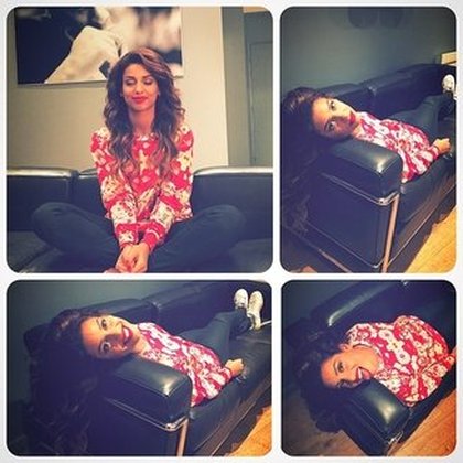 Tal: Chillin' before da show!!!! 