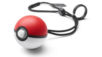 La Pokeball Plus utilisable sur Pokémon Let's Go Pikachu / Evoli