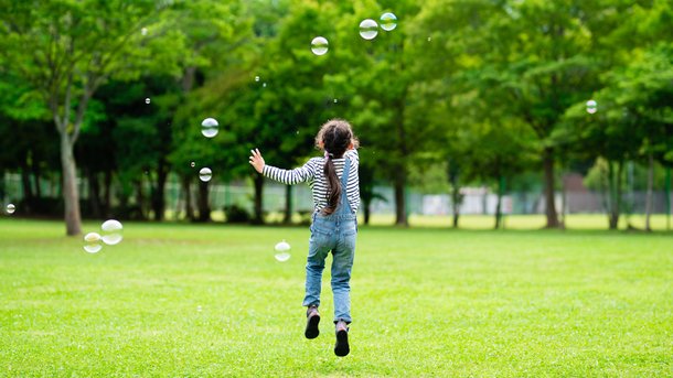 Les infos du Réveil Chérie :  66% de nos enfants s’inventeraient un ami imaginaire