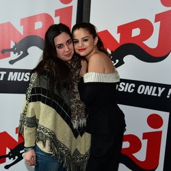 Selena Gomez à Paris: rencontre avec ses fans