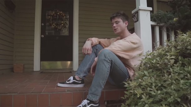 Alec Benjamin - Let Me Down Slowly